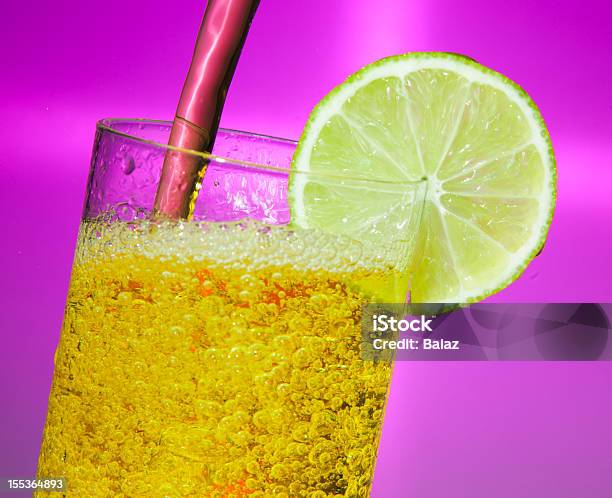 Laranja Com Cocktaillima - Fotografias de stock e mais imagens de Alimentação Saudável - Alimentação Saudável, Amarelo, Bar - Local de entretenimento
