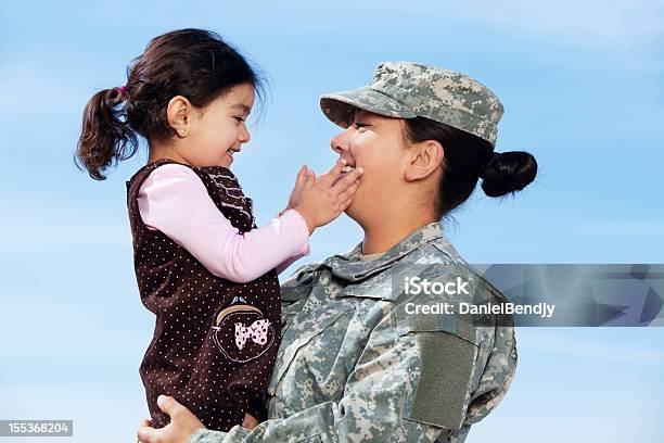 Foto de Real American Feminino Solder Filha e mais fotos de stock de Criança - Criança, Azul, Roupa de Camuflagem