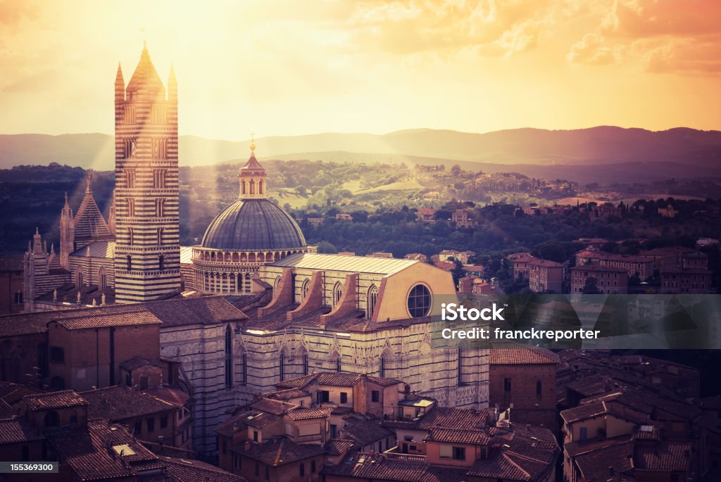 Siena e Igreja velha cidade de panorama de vista aérea - Royalty-free Domo Foto de stock