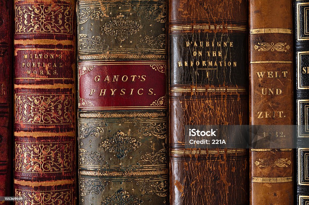 Viejo libros - Foto de stock de Libro viejo libre de derechos
