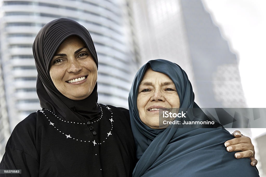 Muçulmanos Mãe e filha - Foto de stock de Etnia do Médio Oriente royalty-free