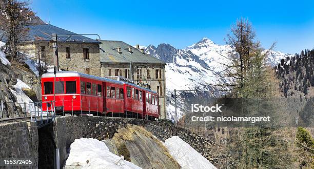 Photo libre de droit de Chamonixmontenvers Train Dans Les Alpes Françaises banque d'images et plus d'images libres de droit de Montenvers