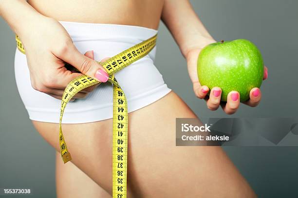 Body Health Stockfoto und mehr Bilder von Abnehmen - Abnehmen, Apfel, Bauch