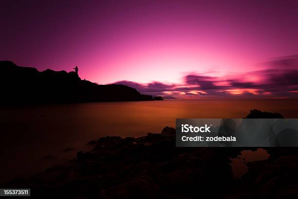 Puesta De Sol Sobre El Mar En Las Islas Canarias Foto de stock y más banco de imágenes de Agua - Agua, Aire libre, Arquitectura exterior