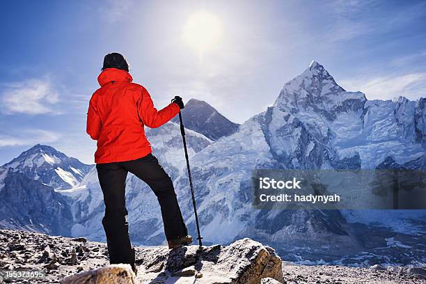 Alba Sul Monte Everest Himalaya Nepal - Fotografie stock e altre immagini di Adulto - Adulto, Alba - Crepuscolo, Ambientazione esterna