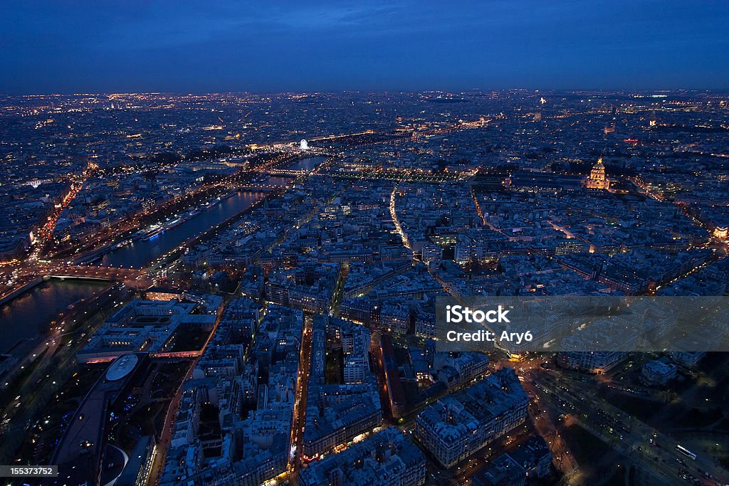 Vista aerea di Parigi dalla torre Eiffel, Francia - Foto stock royalty-free di Notte