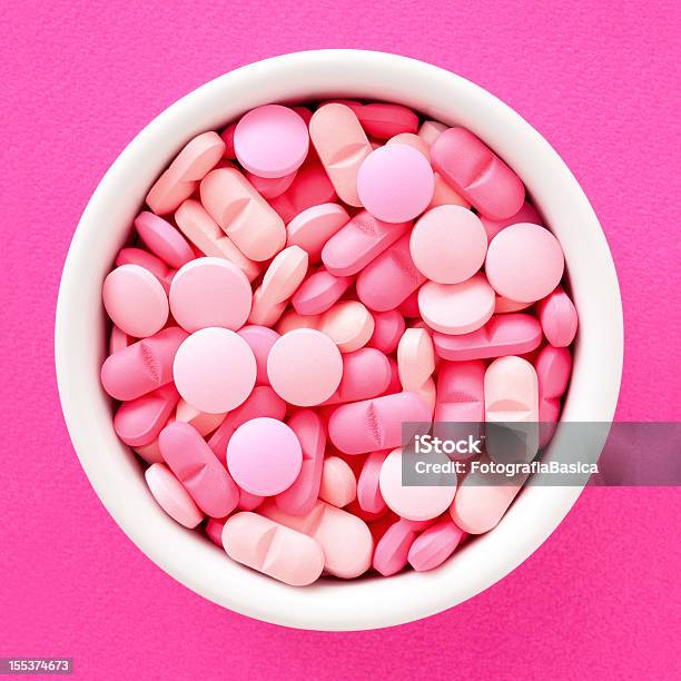 Rosa Comprimido - Fotografias de stock e mais imagens de Analgésico - Analgésico, Antibiótico, Antidepressivo