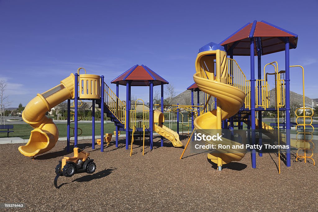Playground colorido - Foto de stock de Parque infantil royalty-free