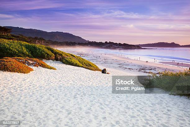 Carmel Beach En Carmelbythesea Foto de stock y más banco de imágenes de California - California, Ciudad de Monterrey - California, Carmel