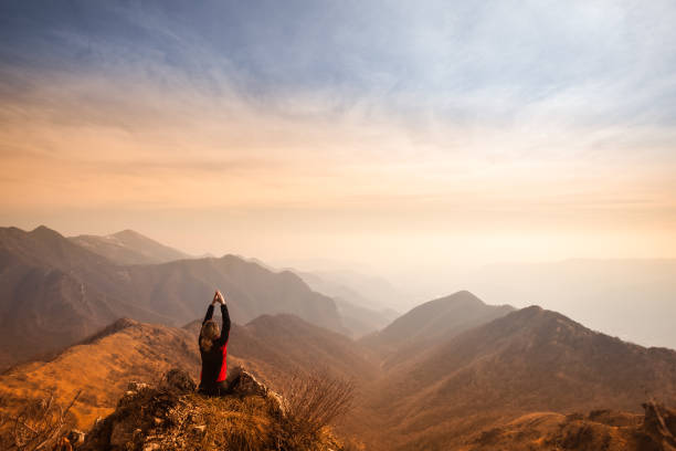 istock Women on top of the Mountain 155378510