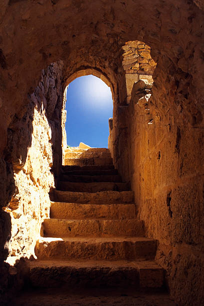 лестница к новой жизни - directly below low angle view stone staircase стоковые фото и изображения