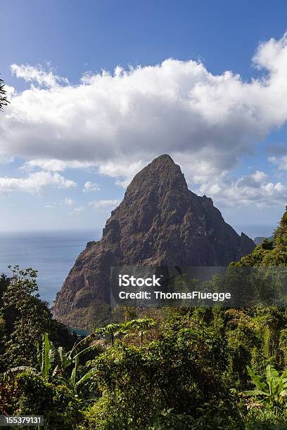 Petit Piton St Lucia - Fotografias de stock e mais imagens de Caraíbas - Caraíbas, Cultura das Caraíbas, Mar das Caraíbas