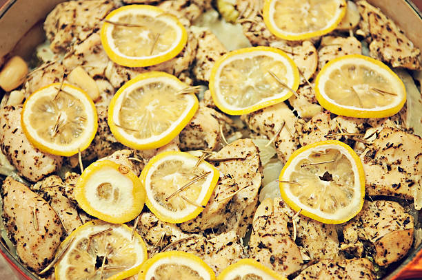 レモンのチキン - lemon chicken ストックフォトと画像