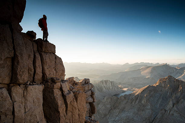 grand view - conquering adversity wilderness area aspirations achievement stock-fotos und bilder