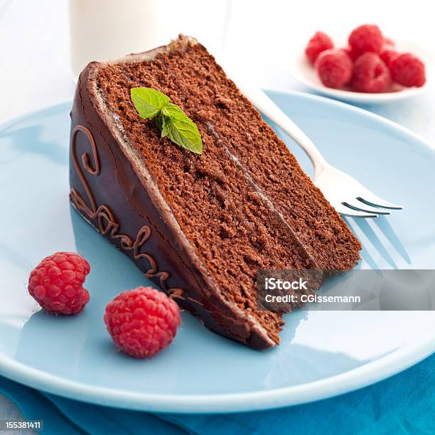 Foto de Fresh Bolo Sacher e mais fotos de stock de Bolo - Bolo, Fatia, Torta de Chocolate