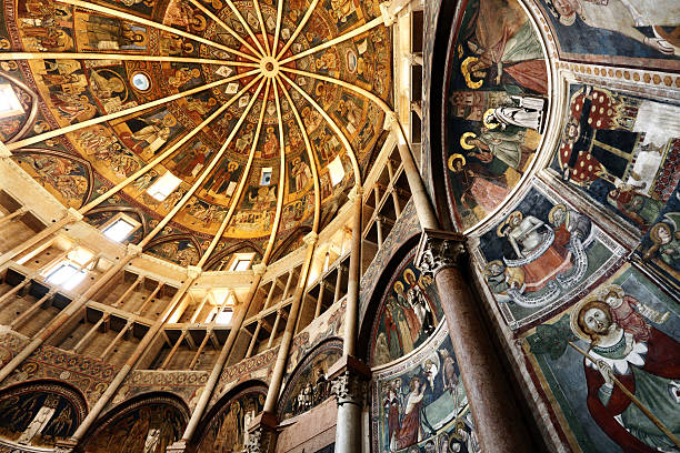 baptisterium von parma - indoors church emilia romagna europe stock-fotos und bilder