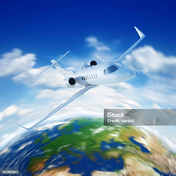 Passeggero Aereo Vola Nel Cloud - Fotografie stock e altre immagini di A mezz'aria - A mezz'aria, Aereo di linea, Aereo privato