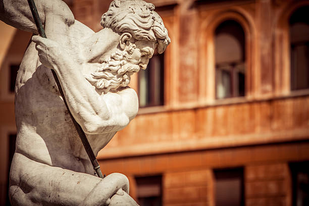 poseidon-statue am piazza navona in rom - rome neptune piazza navona copy space stock-fotos und bilder