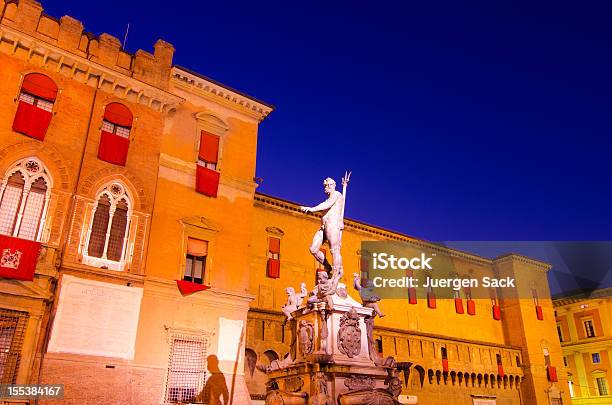 Neptune In Bologna Stockfoto und mehr Bilder von Alt - Alt, Architektur, Beleuchtet