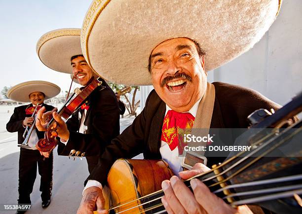 3 웃는 회원이 마리아치 머리밴드 마리아치에 대한 스톡 사진 및 기타 이미지 - 마리아치, Performance Group, 멕시코