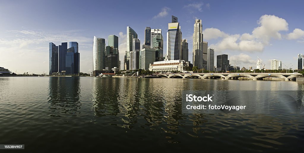 シンガポール日の出とともに超高層ビル - アジア大陸のロイヤリティフリーストックフォト
