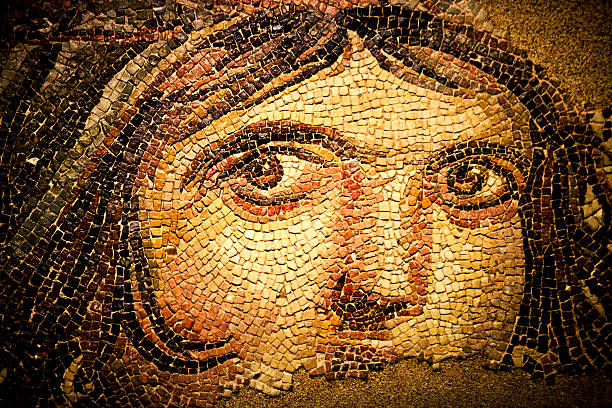 gypsy девочка мозаикой из zeugma (gaia - zeugma стоковые фото и изображения