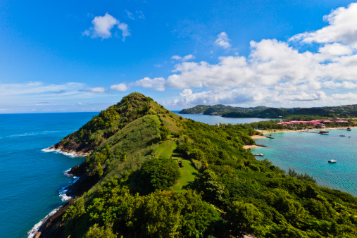 The Pigeon Island National Park is an historic and naturalistic site, which includes the ruins of Fort Rodney and many paths that wind among trees and spectacular views of the coast. This site was an island until the 1970s, when it was connected with St. Lucia Island with a causeway where now luxury hotels are established. Walk inside the park and reach the top peak is a must! Among rusty cannons and information panels where learn about St. Lucia's past, you can enjoy breathtaking views. The site is administered by the St. Lucia National Trust. Canon EOS 5D Mark II