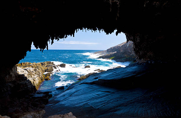 istock Admiral's arch in Kangaroo Island, Australia 155386325