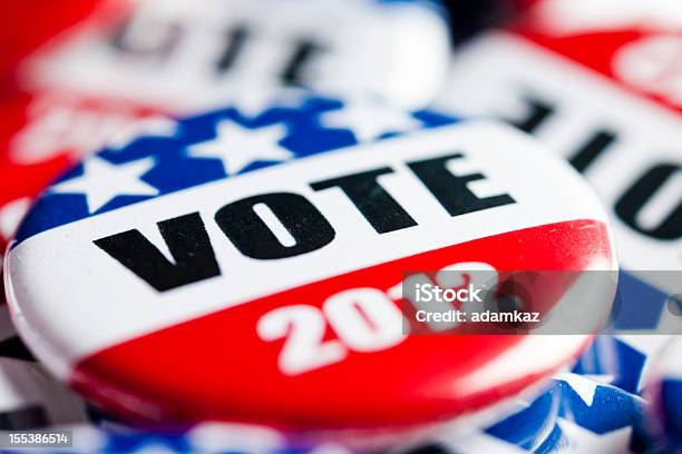 Foto de Eleição Votação Botões e mais fotos de stock de Eleição - Eleição, Pin de campanha, 2012