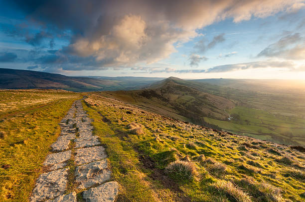 grande ridge, parque nacional do distrito de peak - mam tor - fotografias e filmes do acervo