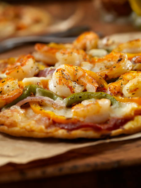 istock Grilled Shrimp and Roasted Pepper Pizza 155388525