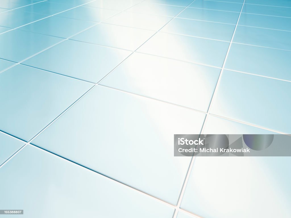 Limpar branco piso de cerâmica no banheiro - Foto de stock de Azulejo royalty-free