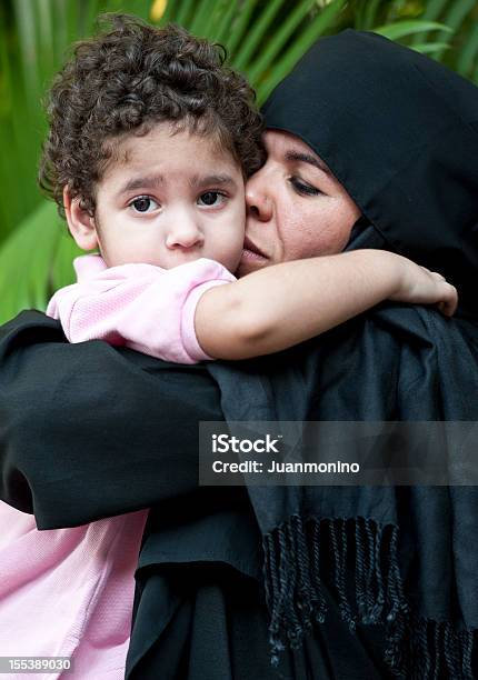 Foto de Muçulmanos Mulher Com O Seu Filho e mais fotos de stock de Síria - Síria, Cultura Síria, Família