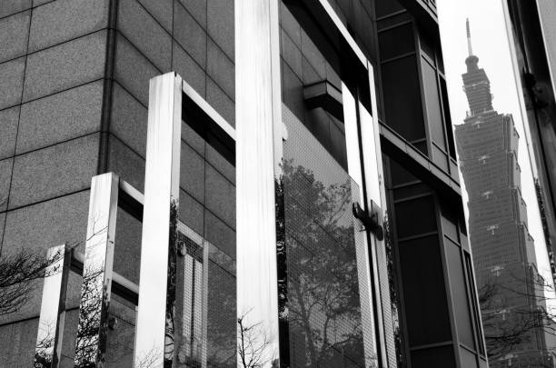 cidade de arranha-céus com 101 - window office building taipei built structure - fotografias e filmes do acervo