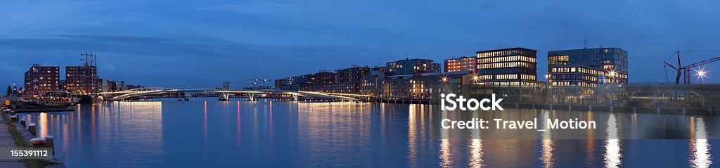 Амстердама Java-eiland skyline панорама ночью, - Стоковые фото Амстердам роялти-фри