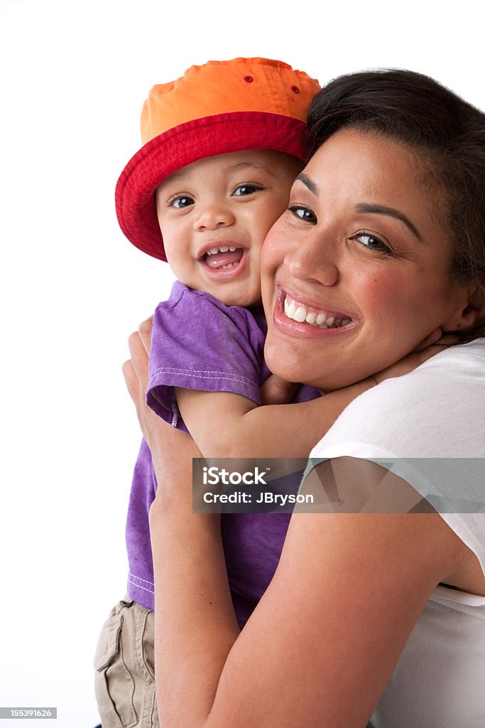 Pessoas reais: Abraçar-americano mãe Criança pequena Menino - Royalty-free Mãe Foto de stock