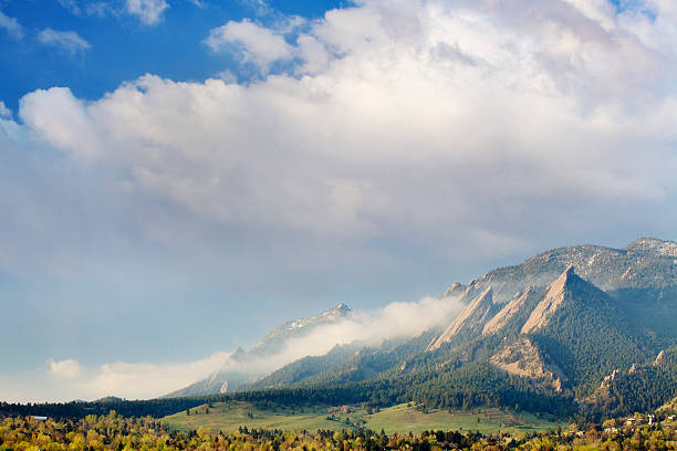 번째 단궤 볼더 콜로라드 flatirons - university of colorado 뉴스 사진 이미지