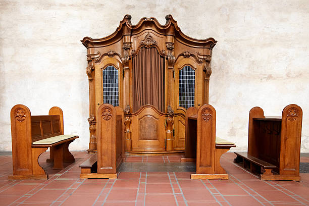 confessionali in una chiesa tedesco - confession booth foto e immagini stock