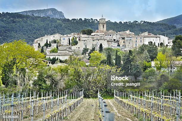 Vino Village En Provence Francia Foto de stock y más banco de imágenes de Río Ródano - Río Ródano, Valle del Ródano, Francia