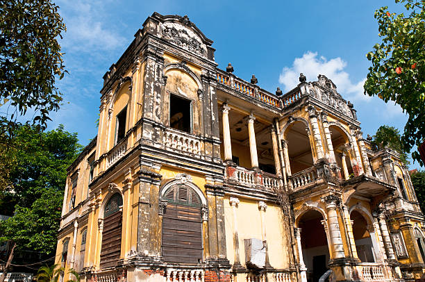 istock Old Colonial Style Building In Phnom Penh, Cambodia 155392769