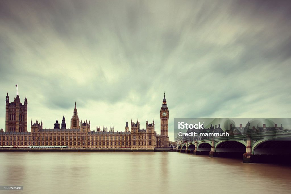 O Big Ben e o Parlamento em Londres - Foto de stock de Londres - Inglaterra royalty-free