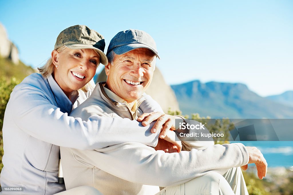 Nos Disfrute de un estilo de vida activo - Foto de stock de Abrazar libre de derechos