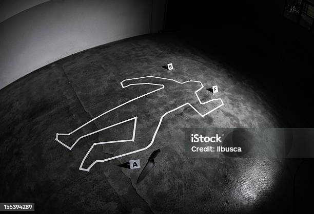 Tatort Stockfoto und mehr Bilder von Mord - Mord, Kreideumriss, Tatort - Von Menschen geschaffener Raum