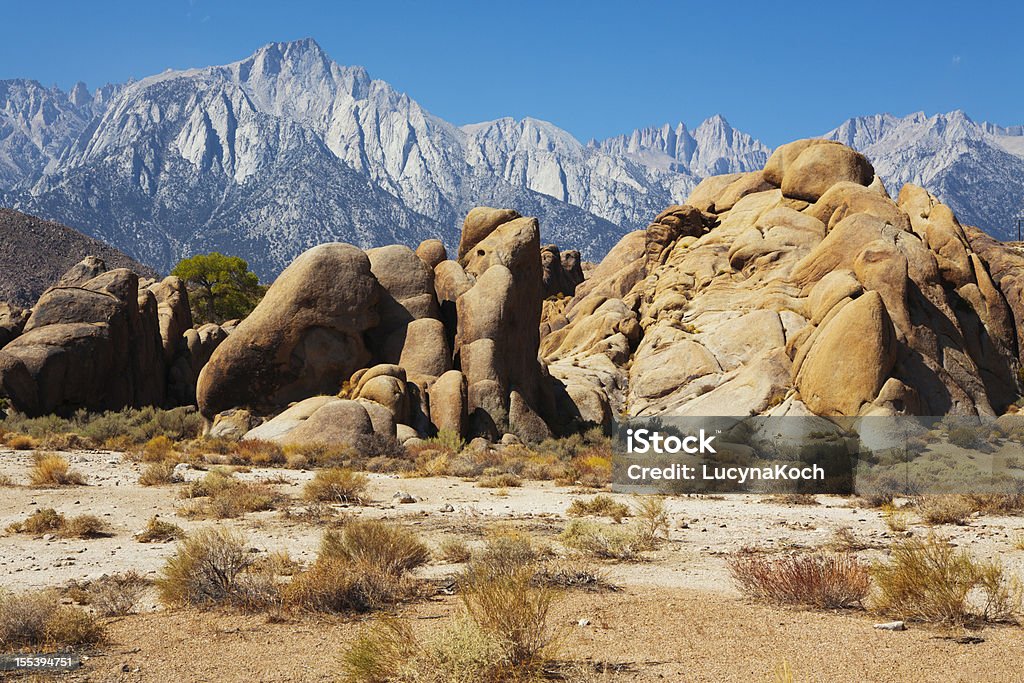 Berg Mount Whitney und Alabama Hills - Lizenzfrei Alabama Hills Stock-Foto