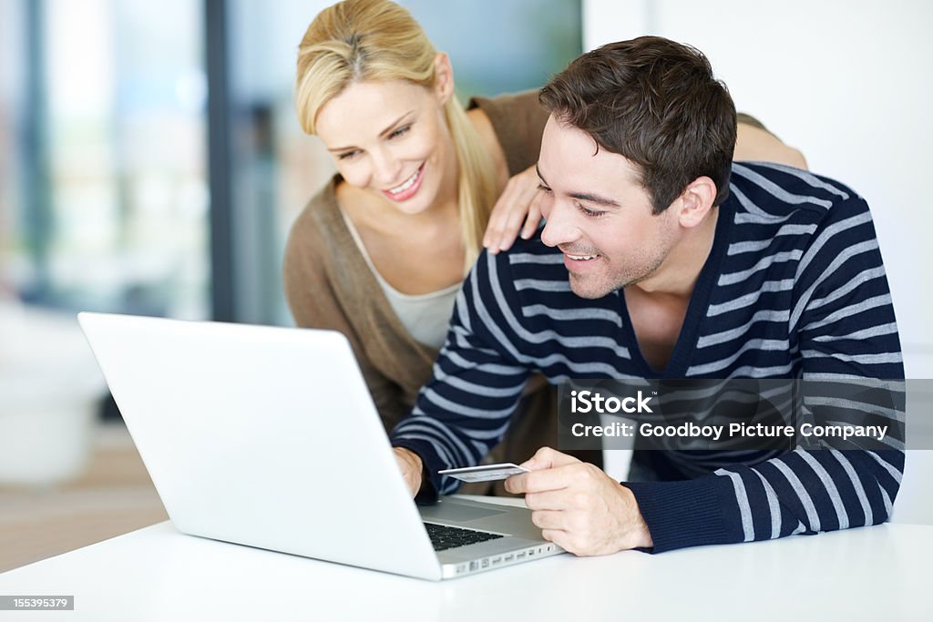 Collegati per una maggiore comodità - Foto stock royalty-free di Acquisti a domicilio