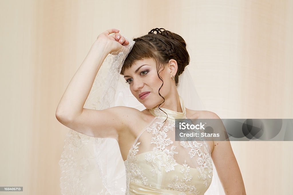 Красивая невеста - Стоковые фото 20-24 года роялти-фри