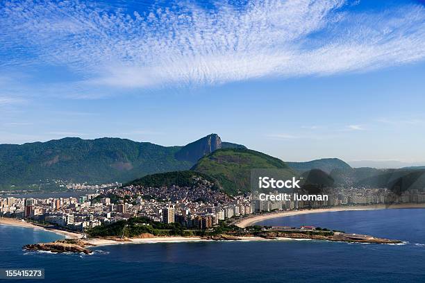 Cidade Do Rio De Janeiro Entre O Mar E Montanhas - Fotografias de stock e mais imagens de Favela - Favela, Rio de Janeiro, Abundância