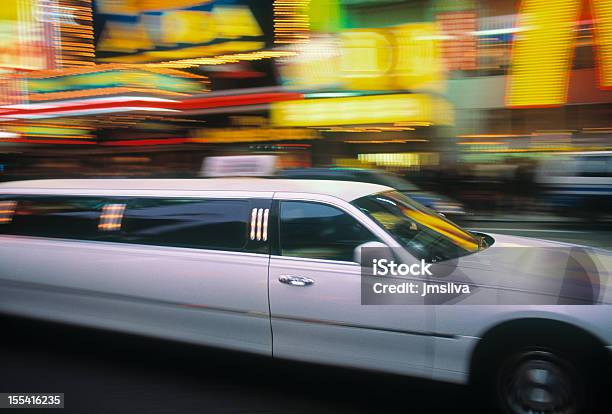 Cidade De Nova Iorque - Fotografias de stock e mais imagens de Limusina - Carro - Limusina - Carro, Cidade, Ao Ar Livre