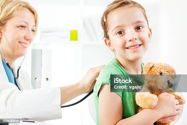자녀에게 테디 베어 의사 진찰실 귀여운에 대한 스톡 사진 및 기타 이미지 - 귀여운, 아이, 청진기