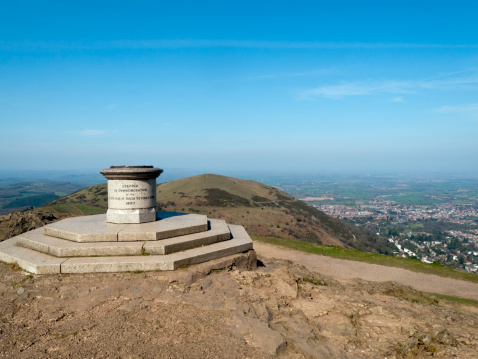 The toposcope and memorial on Worcestershire Beacon, the highest point of the Malvern Hills , Worcestershire, UK